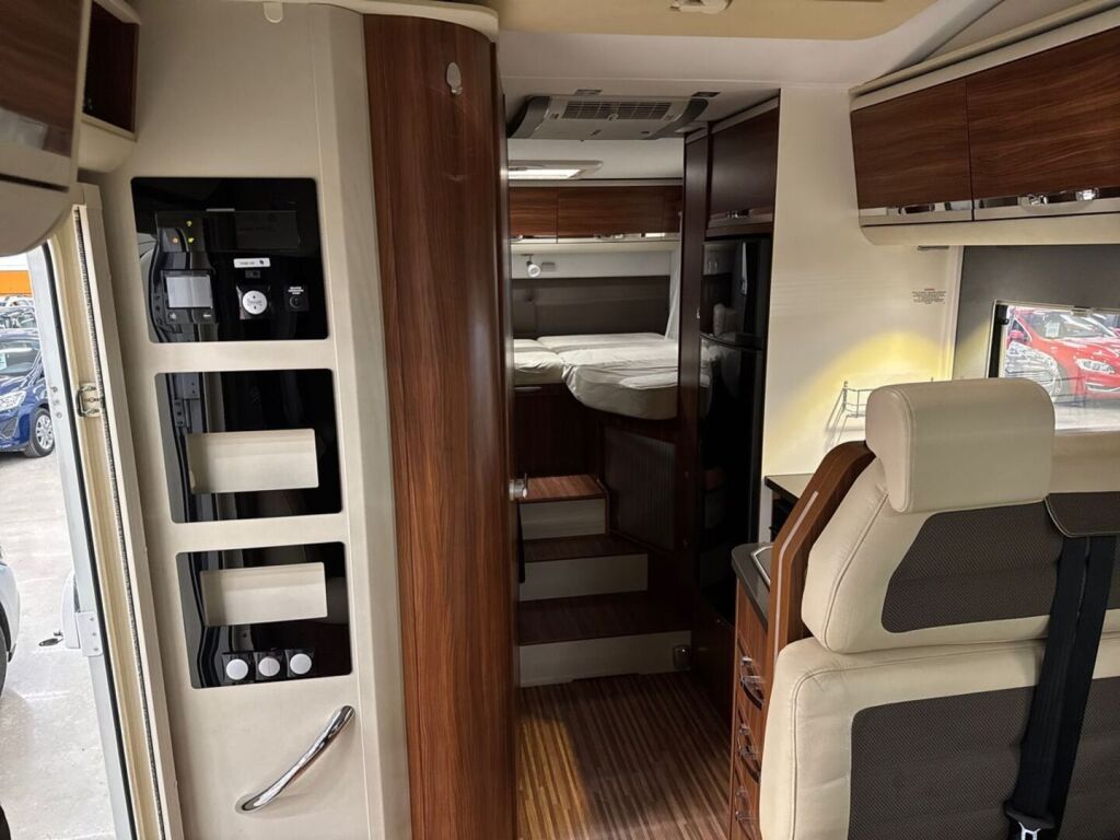 Adria Matrix Supreme 687 SL 2016 Valkoinen