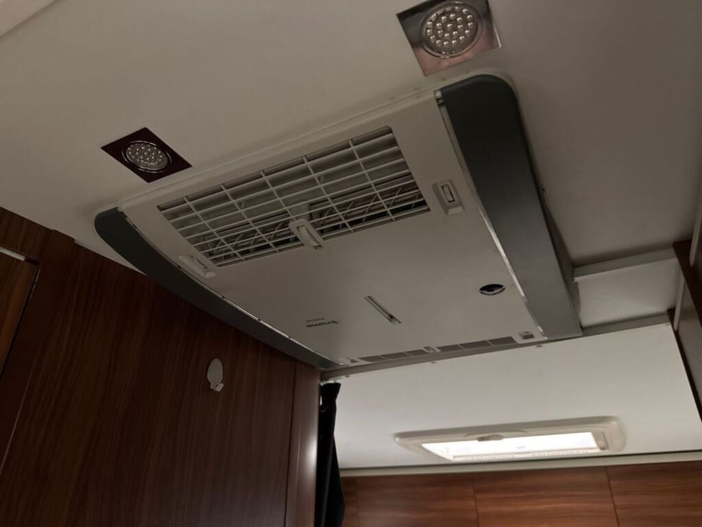 Adria Matrix Supreme 687 SL 2016 Valkoinen
