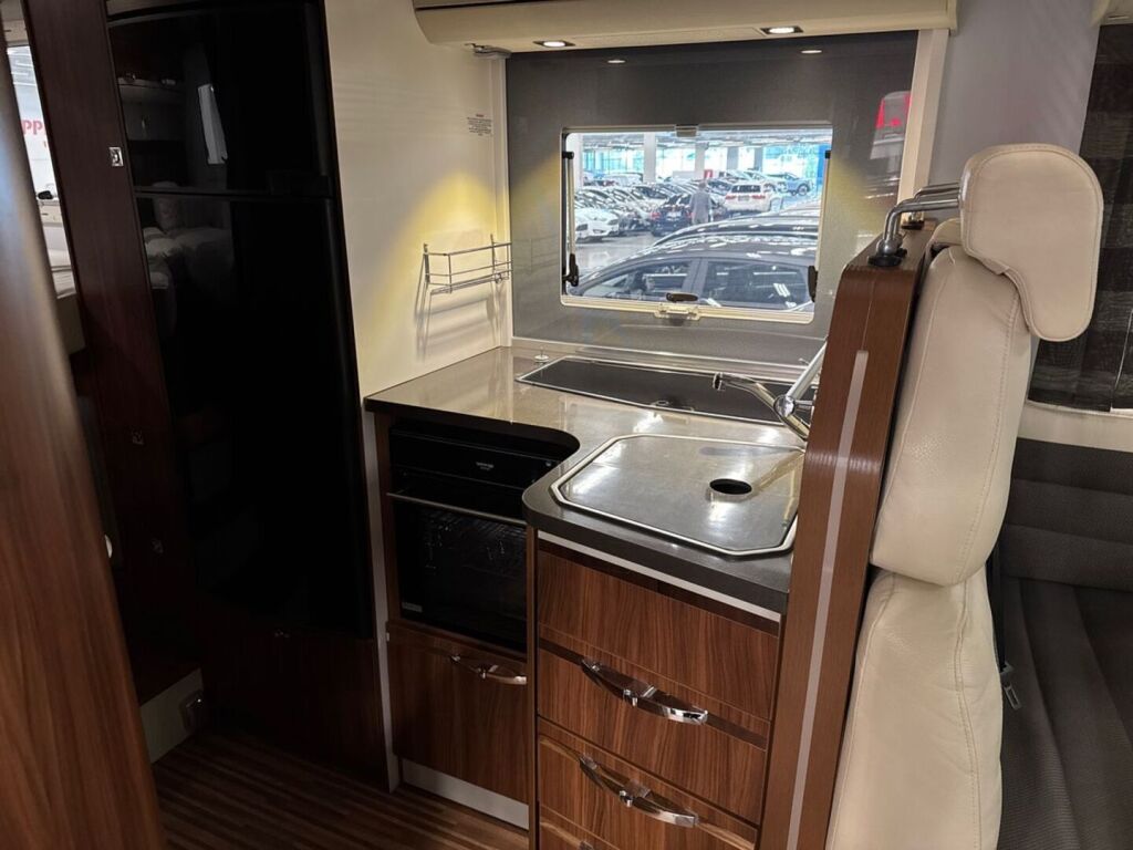Adria Matrix Supreme 687 SL 2016 Valkoinen