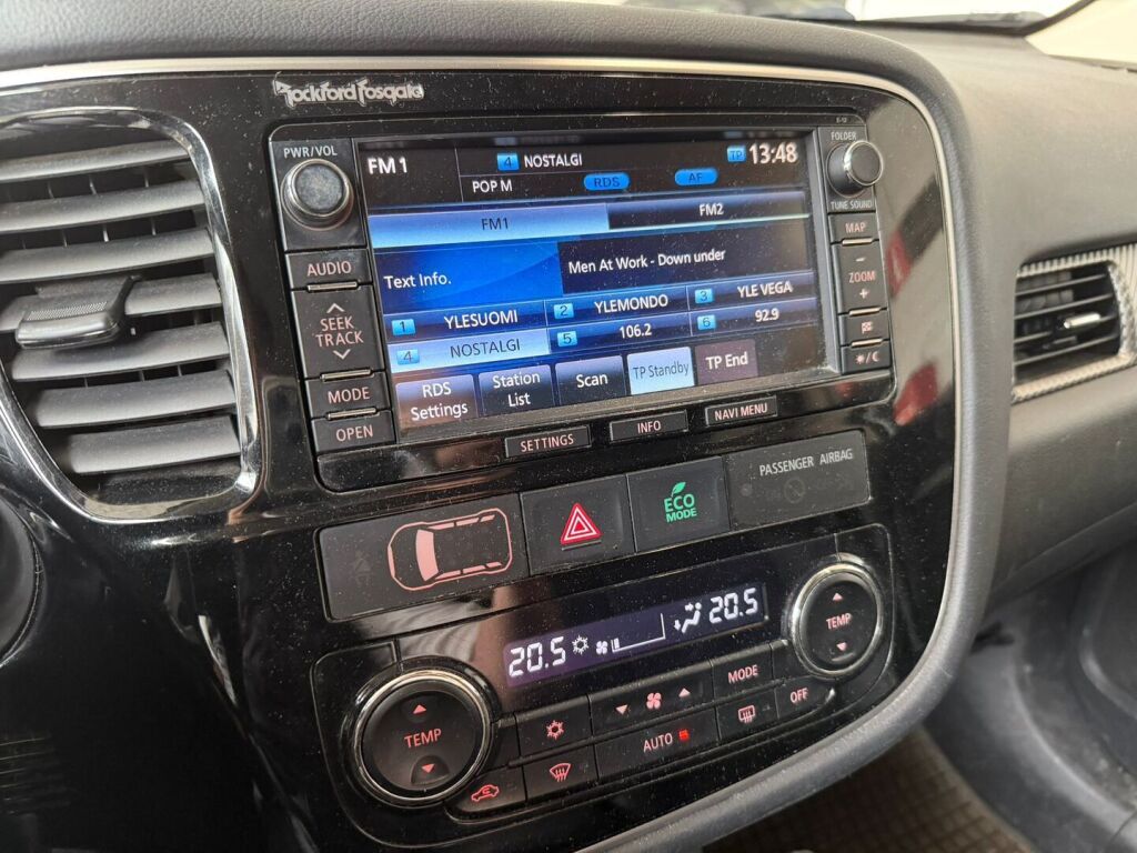 Mitsubishi Outlander 2015 Valkoinen
