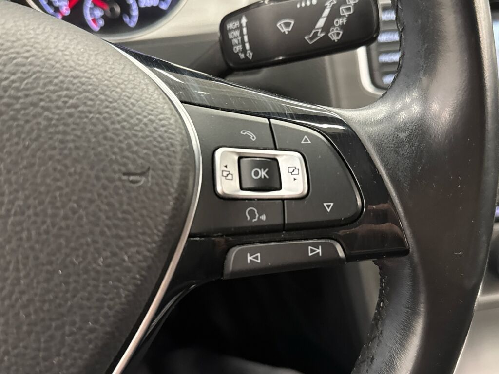 Volkswagen Golf 2015 Sininen