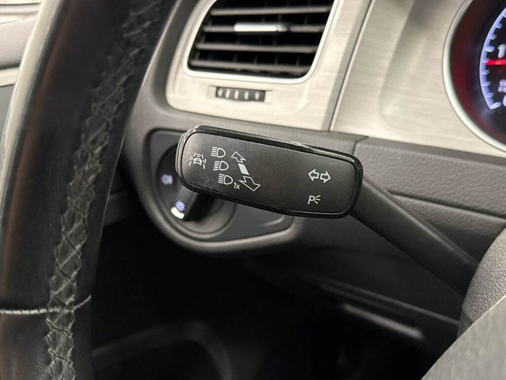 Volkswagen Golf 2015 Sininen