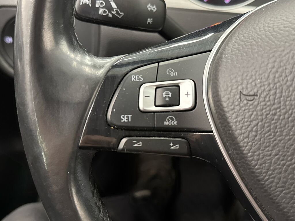 Volkswagen Golf 2015 Sininen