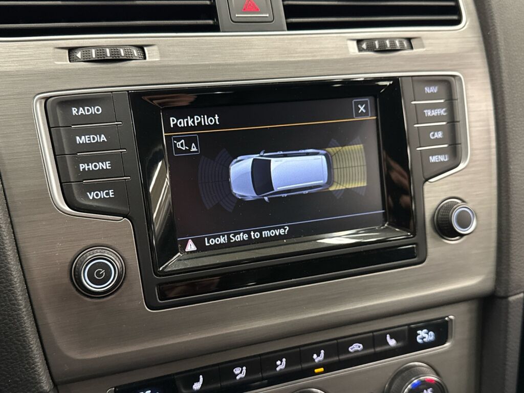 Volkswagen Golf 2015 Sininen