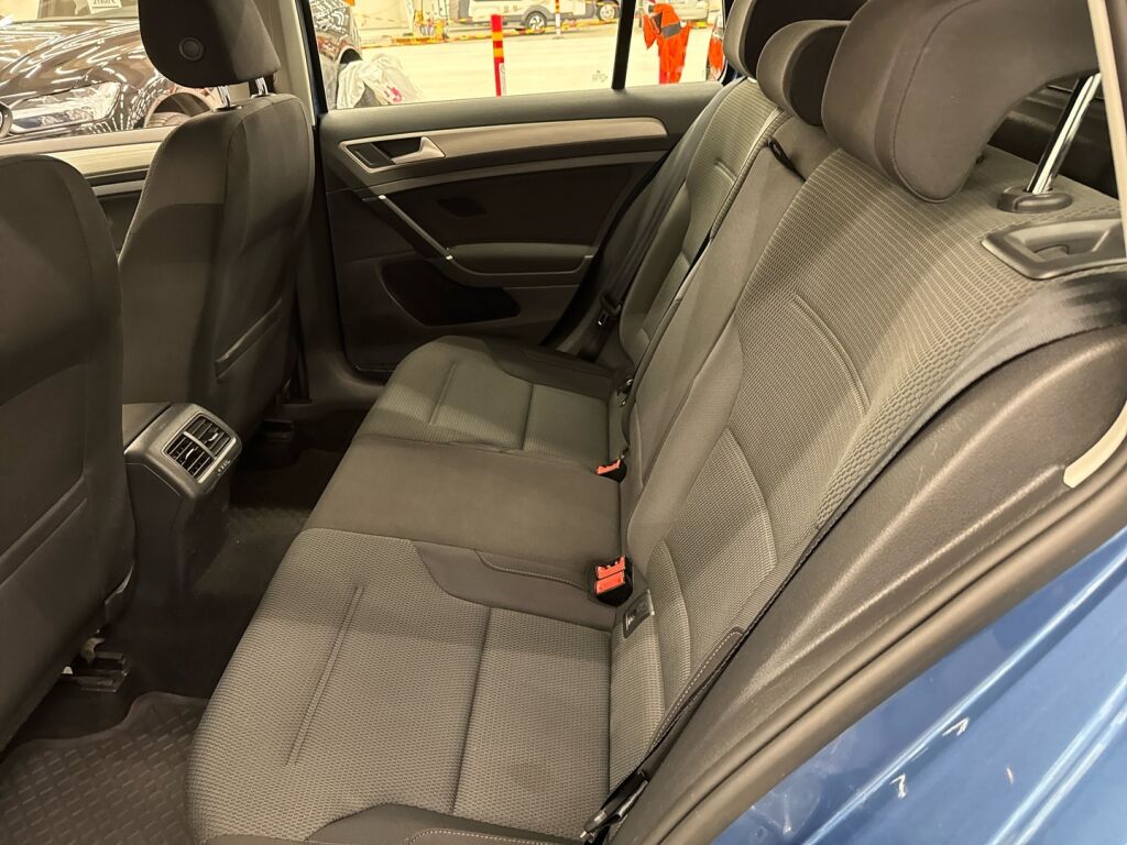 Volkswagen Golf 2015 Sininen