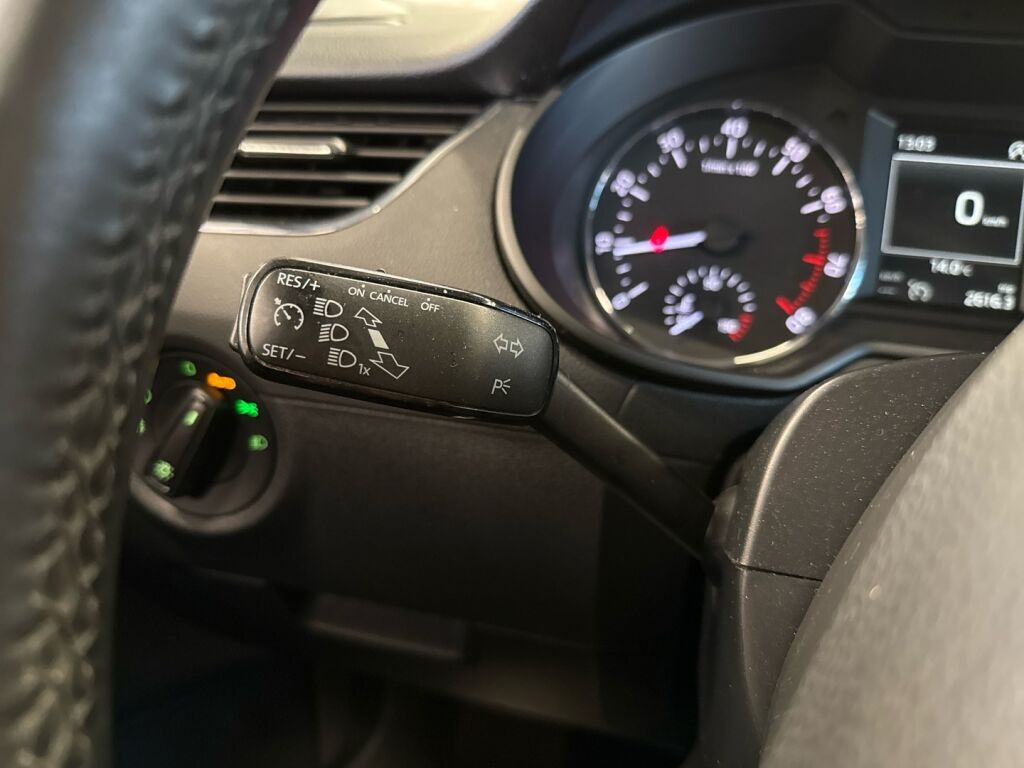 Skoda Octavia 2015 Sininen