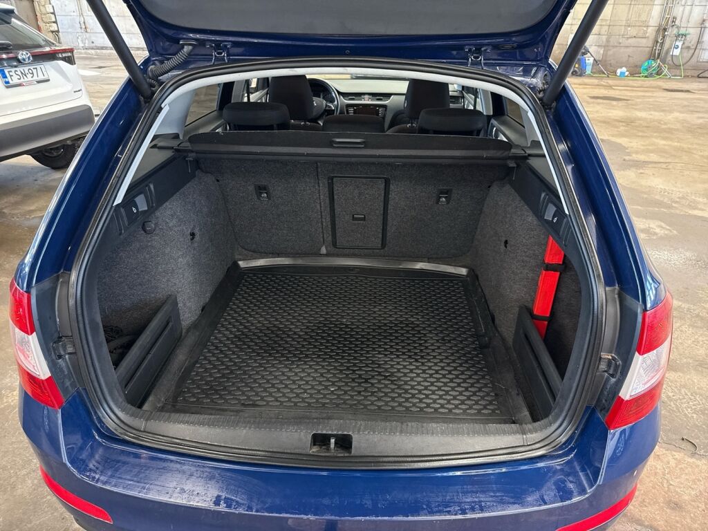 Skoda Octavia 2015 Sininen