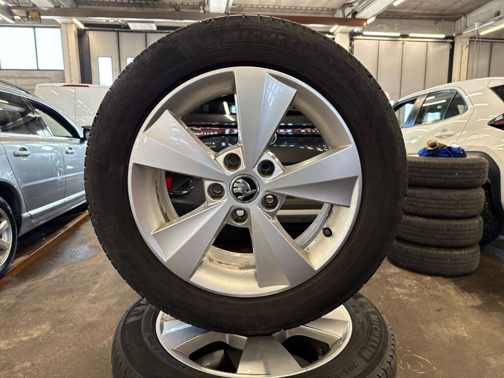 Skoda Octavia 2015 Sininen