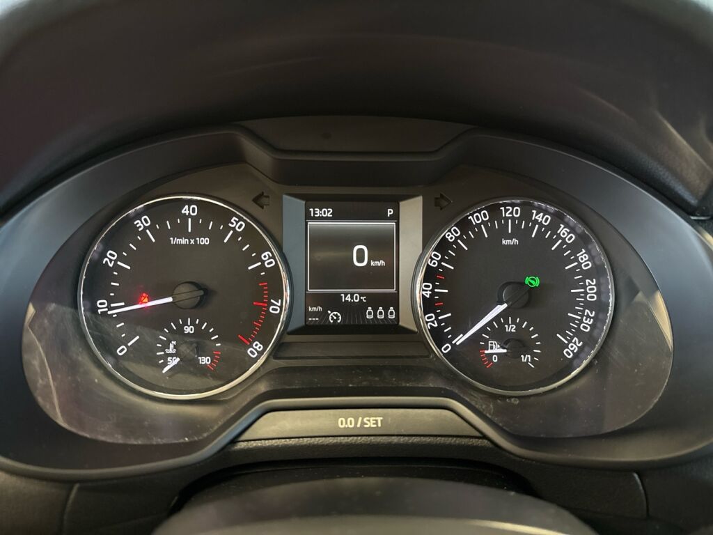 Skoda Octavia 2015 Sininen