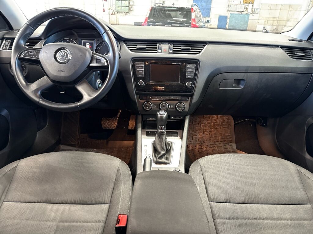 Skoda Octavia 2015 Sininen