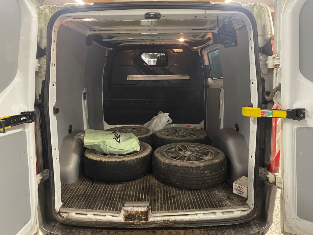 Ford Transit Custom 2015 Valkoinen