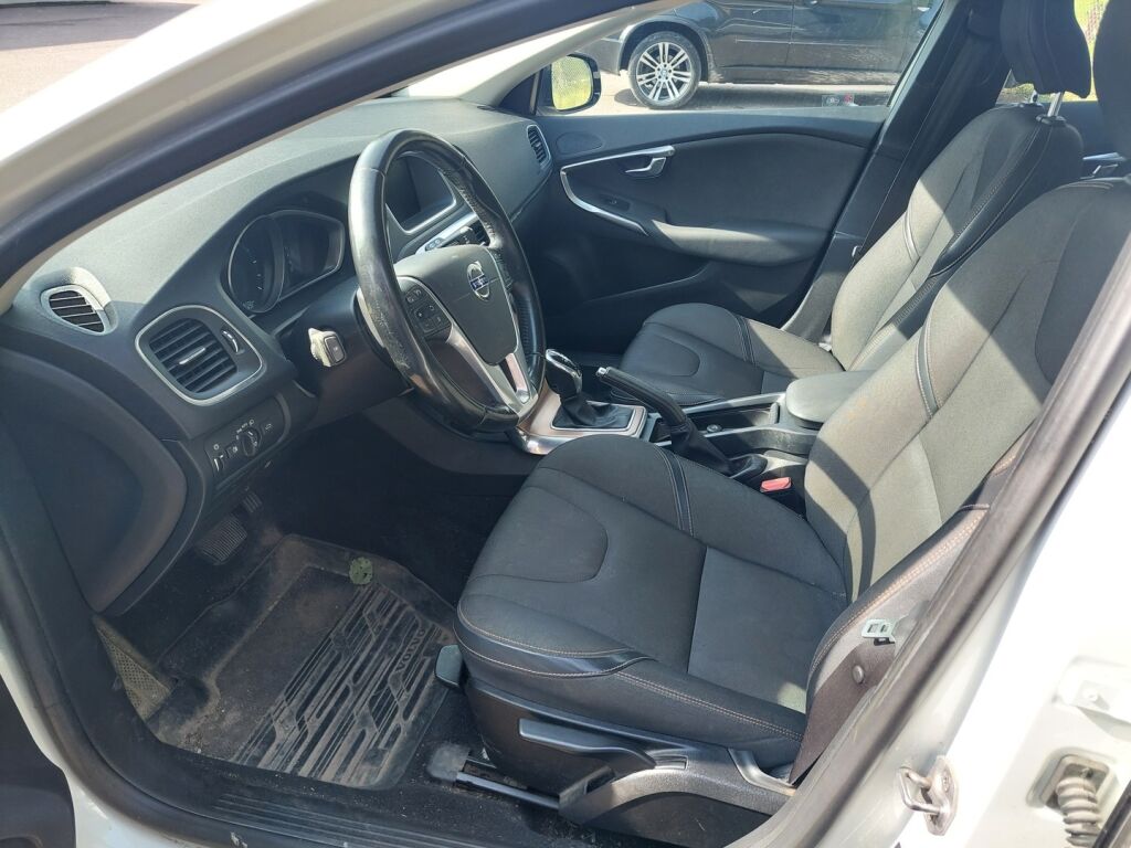 Volvo V40 Cross Country 2015 Valkoinen