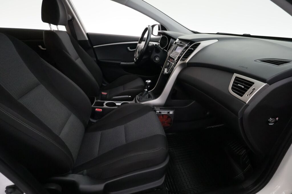 Hyundai i30 5d 2015 Valkoinen