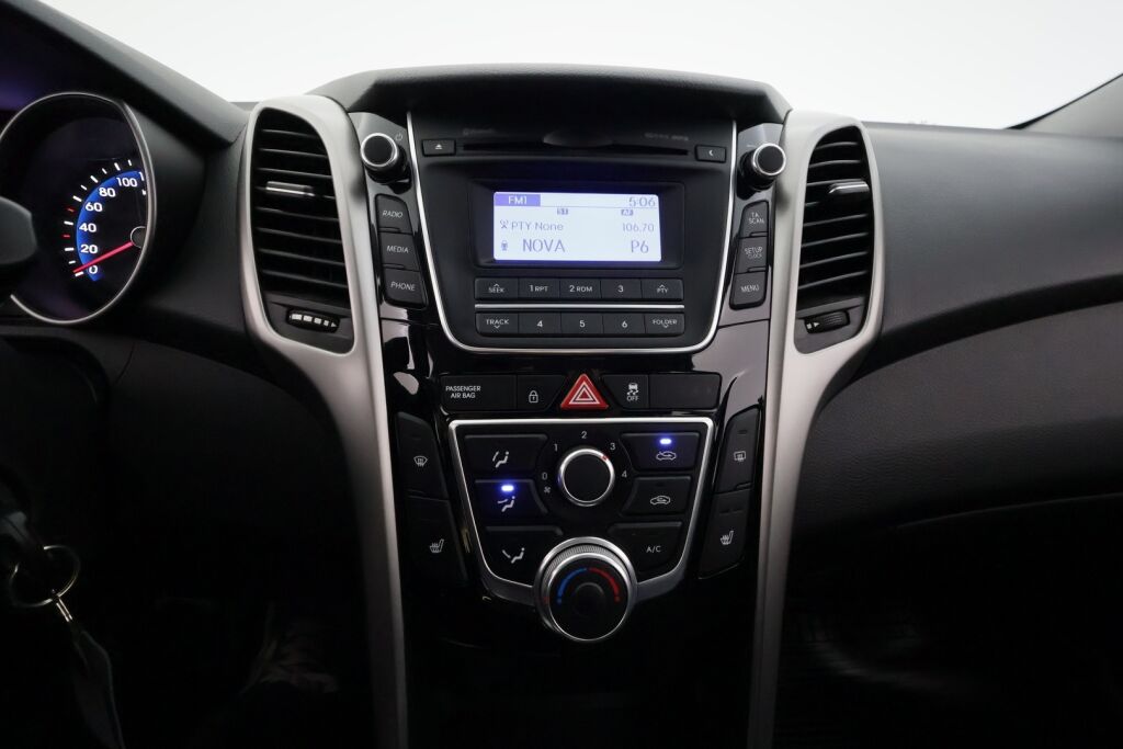 Hyundai i30 5d 2015 Valkoinen