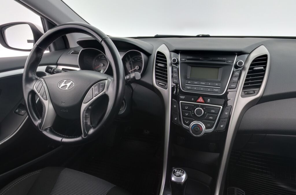 Hyundai i30 5d 2015 Valkoinen
