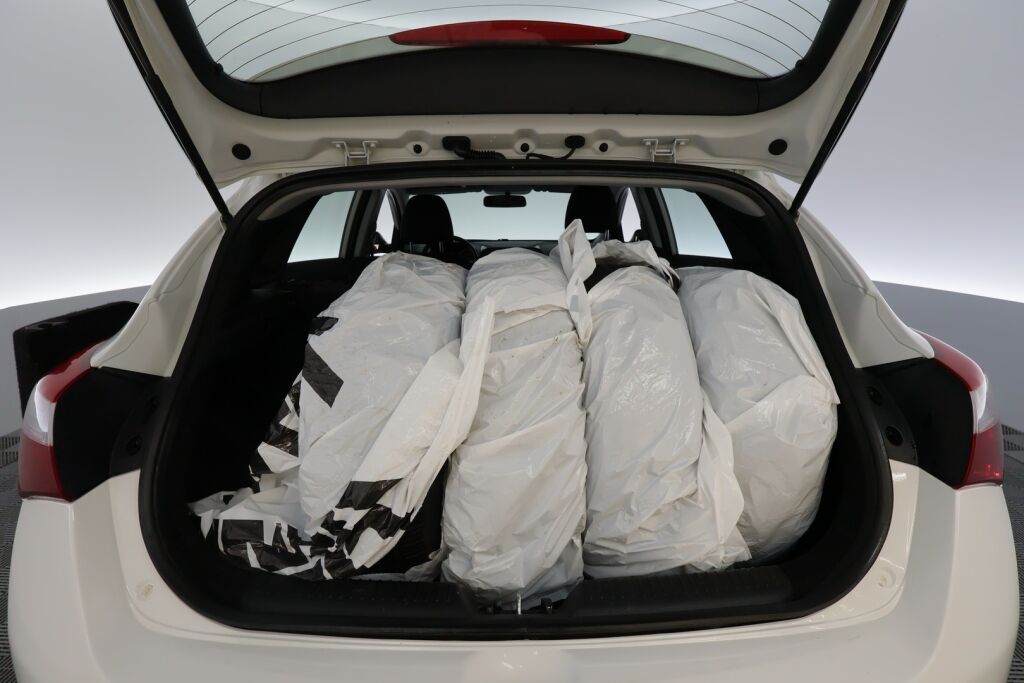 Hyundai i30 5d 2015 Valkoinen