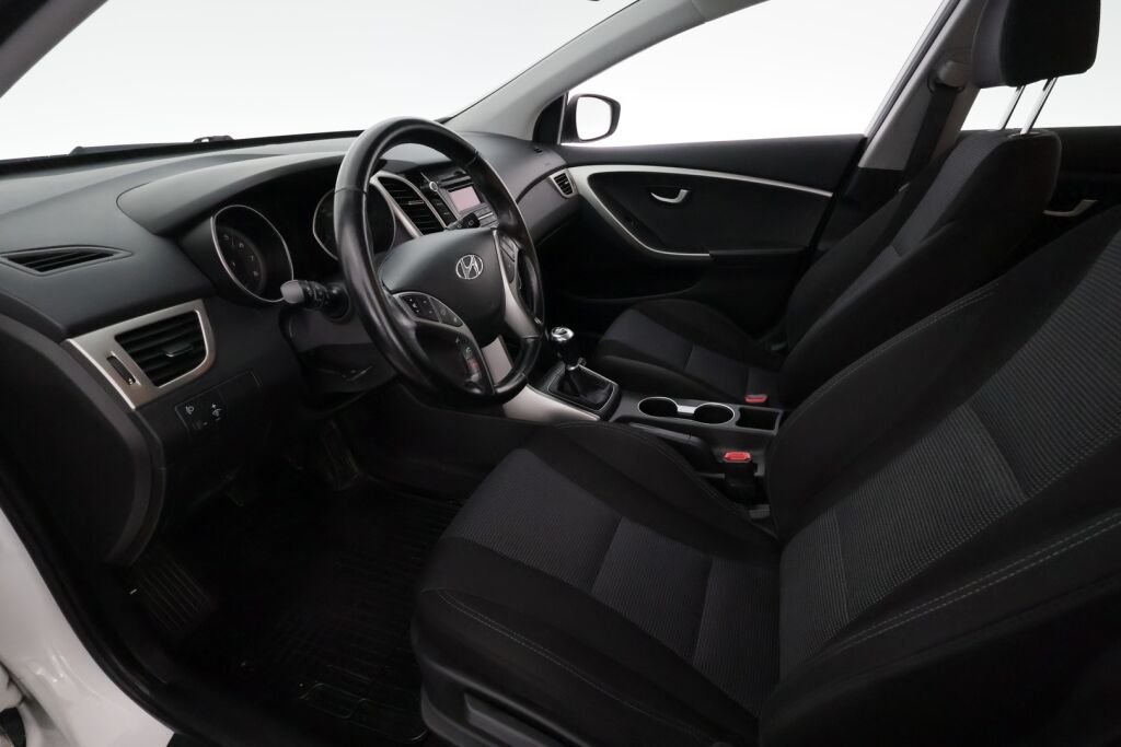 Hyundai i30 5d 2015 Valkoinen