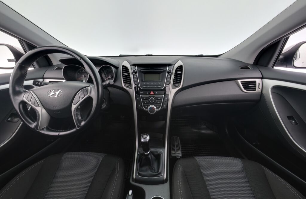 Hyundai i30 5d 2015 Valkoinen