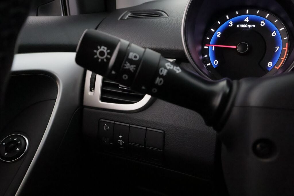 Hyundai i30 5d 2015 Valkoinen