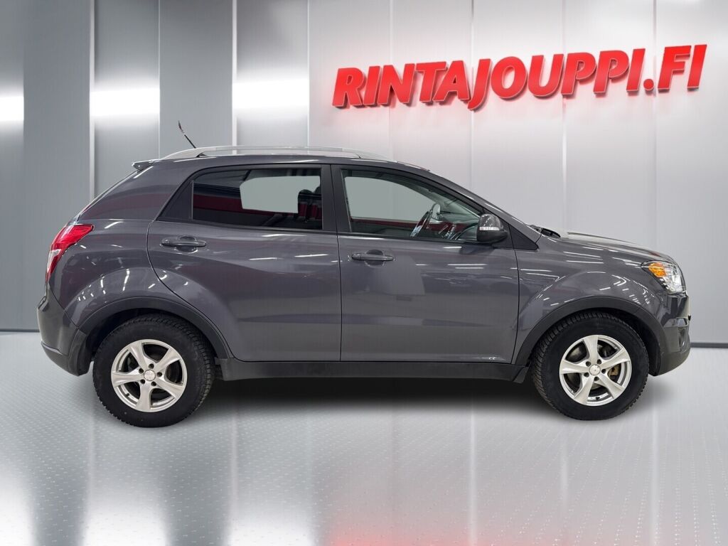 Ssangyong Korando 2015 Harmaa