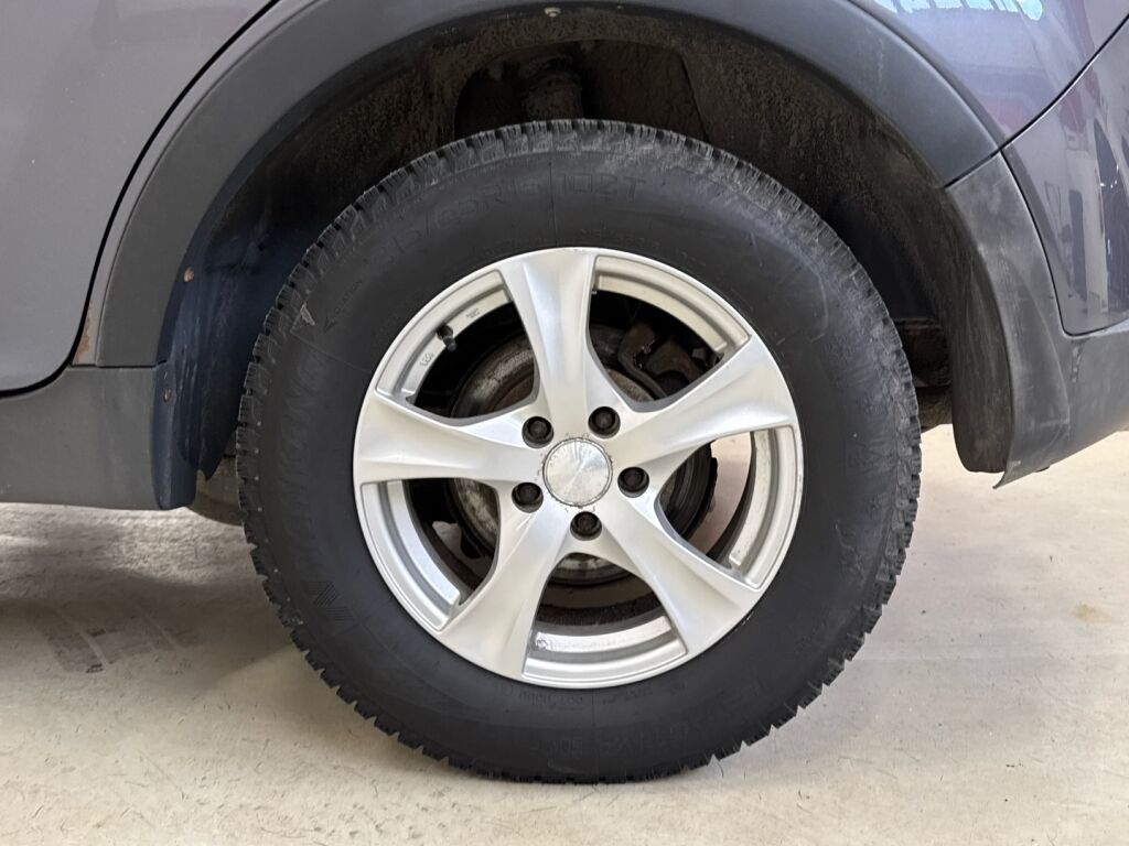 Ssangyong Korando 2015 Harmaa