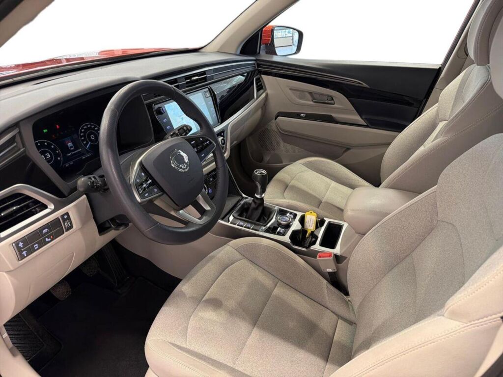 Ssangyong Korando 2020 Oranssi