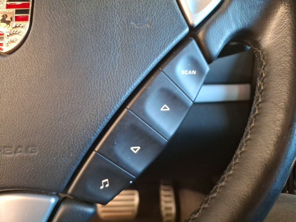 Porsche Cayenne 2007 Musta