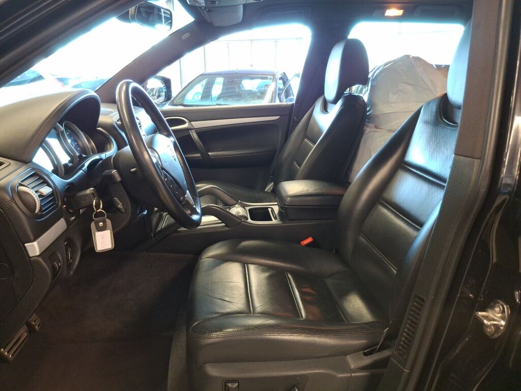 Porsche Cayenne 2007 Musta