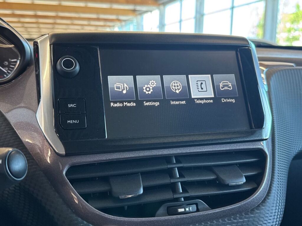 Peugeot 2008 2015 Musta