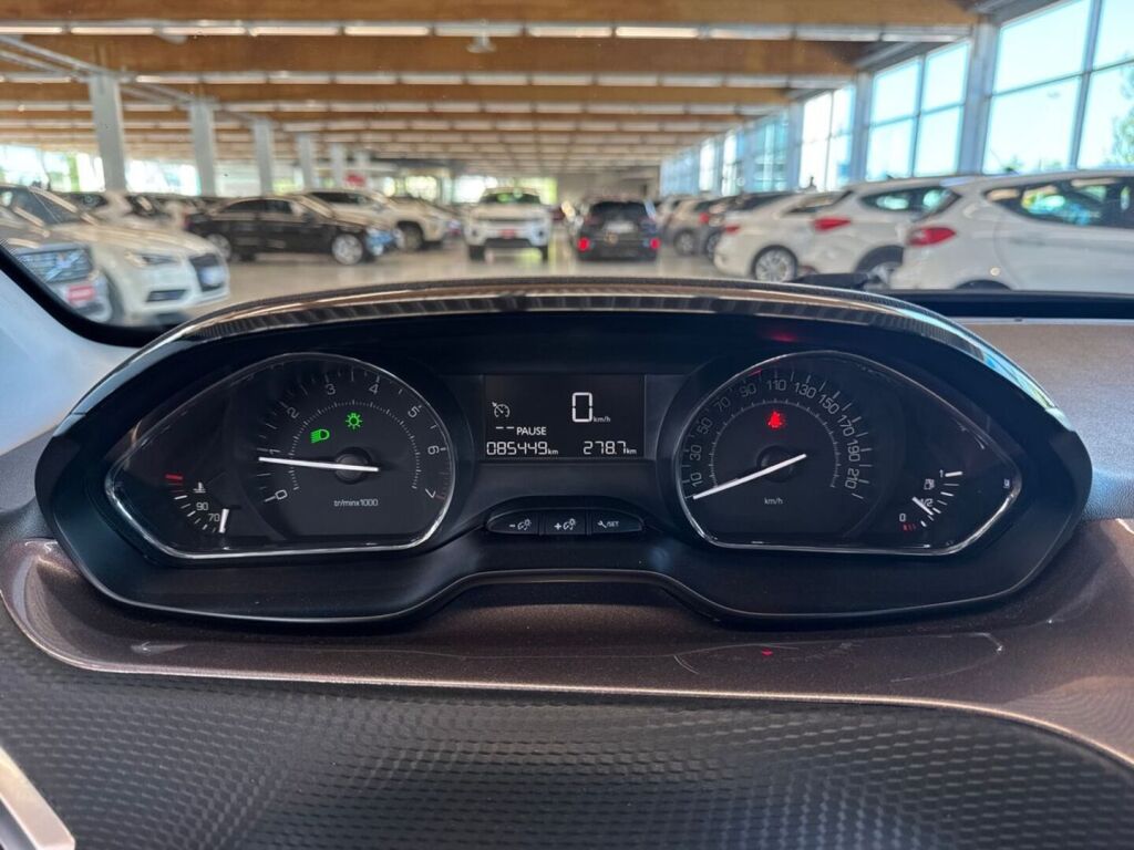Peugeot 2008 2015 Musta