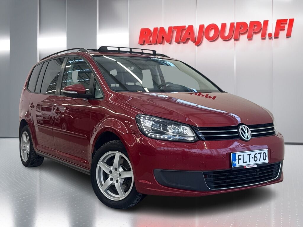 Volkswagen Touran 2015 Punainen