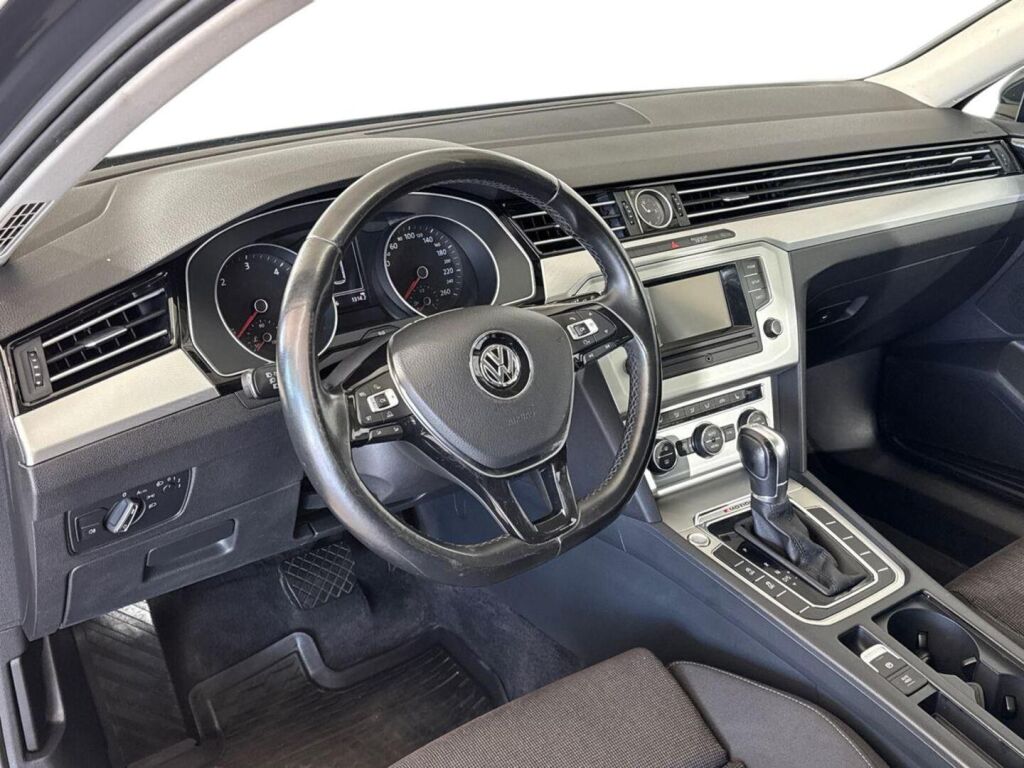 Volkswagen Passat 2015 Harmaa
