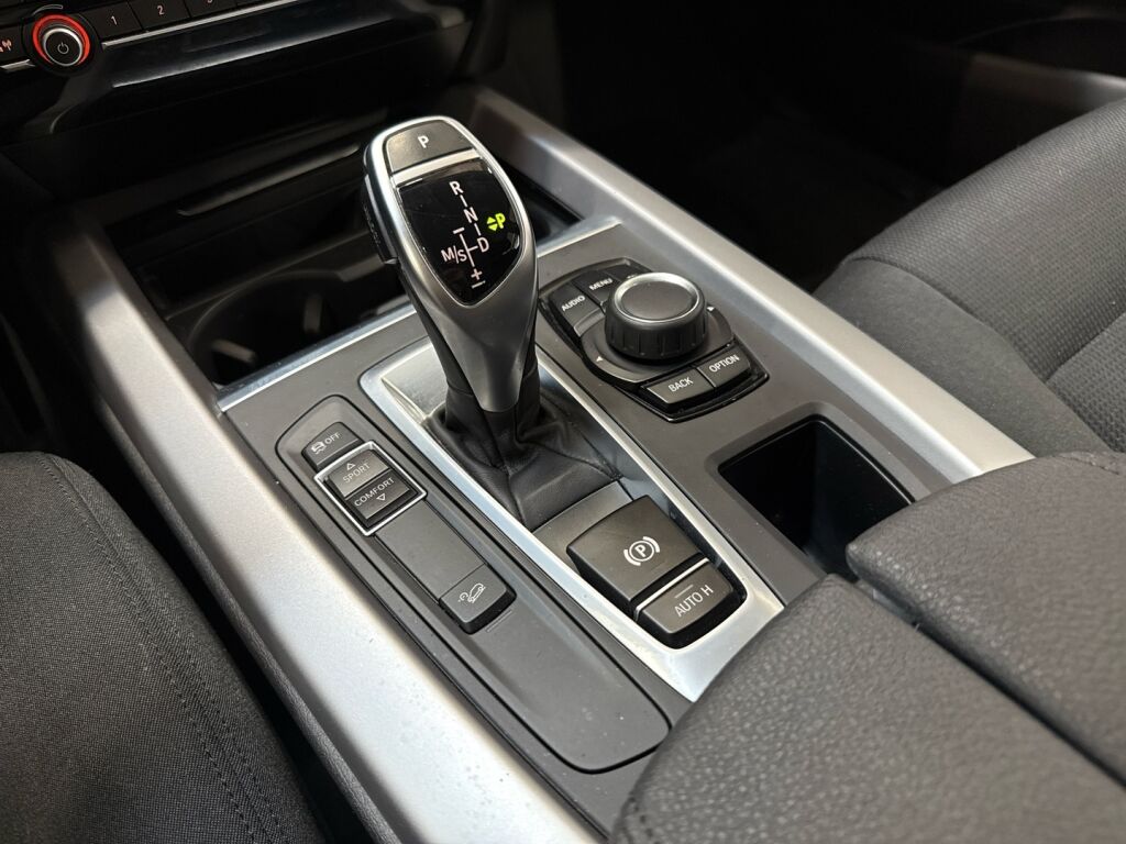 BMW X5 2015 Valkoinen