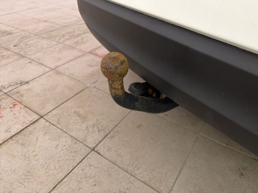 Kia Carens 2016 Valkoinen