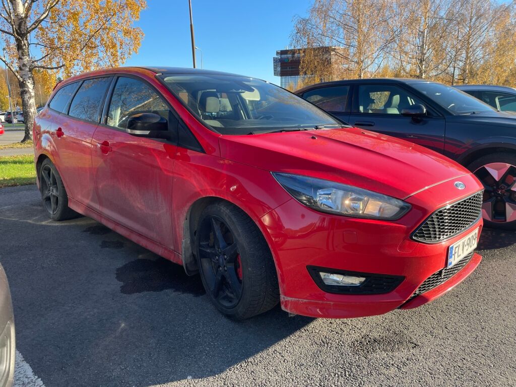 Ford Focus 2016 Punainen