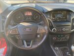 Ford Focus 2016 Punainen
