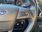 Ford Focus 2016 Punainen