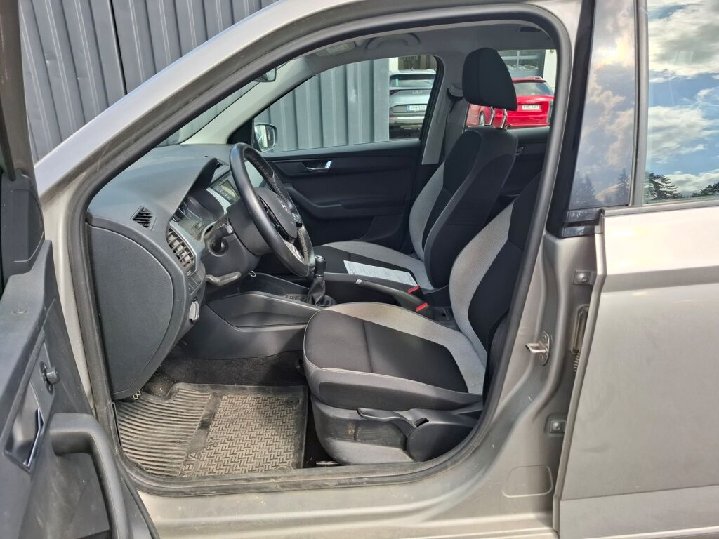Skoda Fabia 2015 Ruskea (beige)