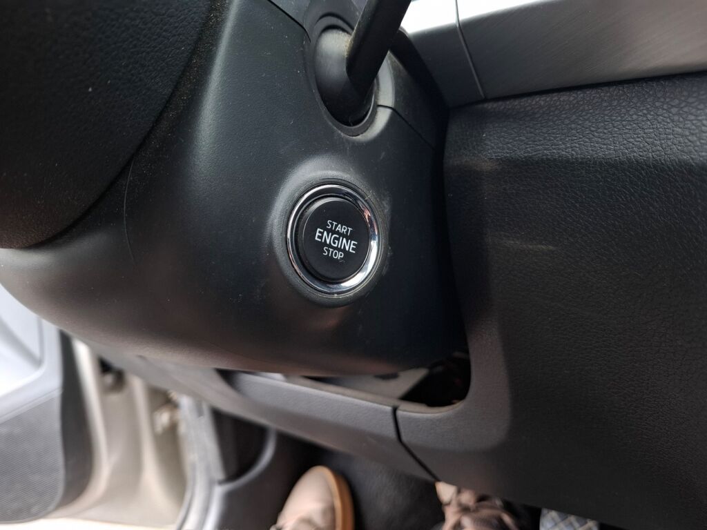 Skoda Fabia 2015 Ruskea (beige)