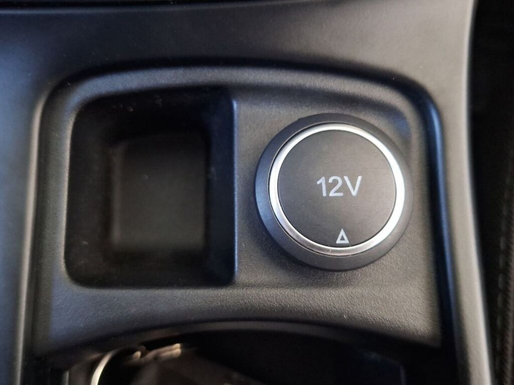 Ford C-Max 2016 Punainen