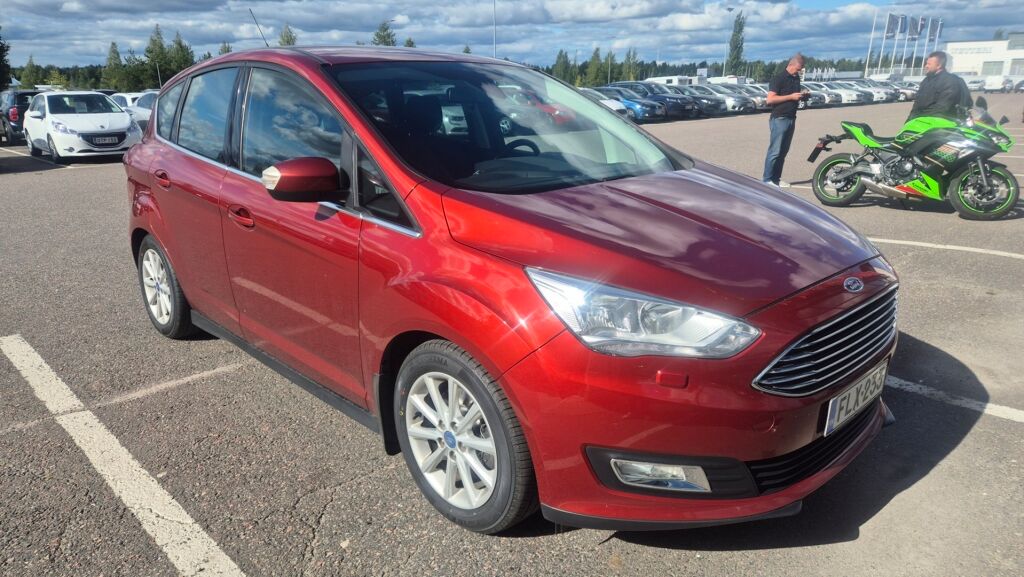 Ford C-Max 2016 Punainen