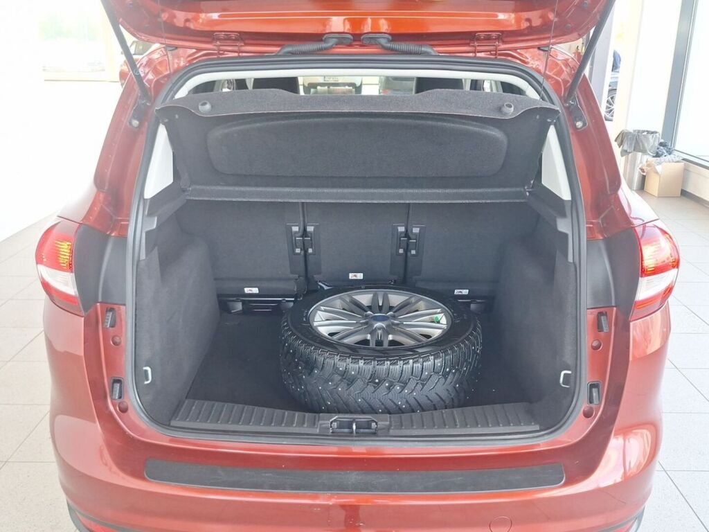 Ford C-Max 2016 Punainen