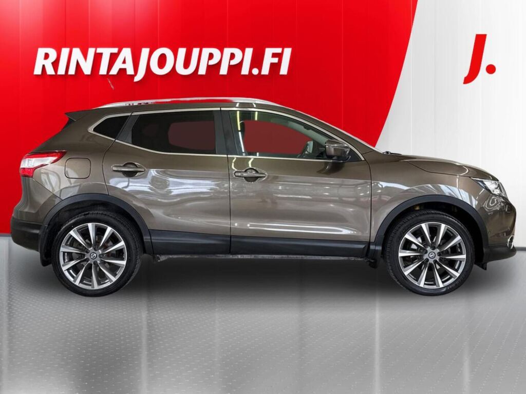 Nissan Qashqai 2015 Ruskea (beige)