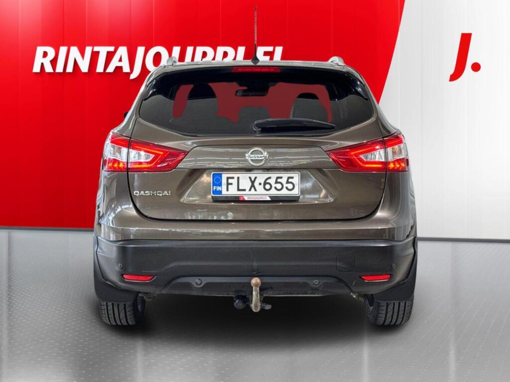 Nissan Qashqai 2015 Ruskea (beige)