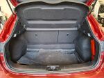Nissan Qashqai 2016 Punainen