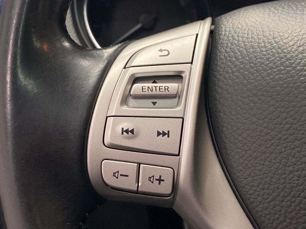 Nissan Qashqai 2015 Harmaa