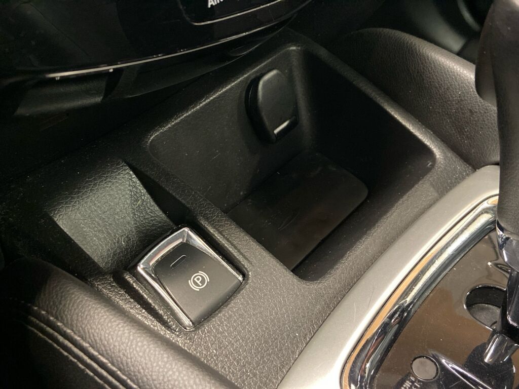 Nissan Qashqai 2015 Harmaa