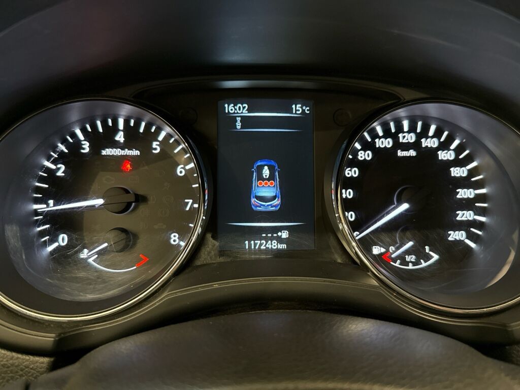 Nissan Pulsar 2016 Sininen