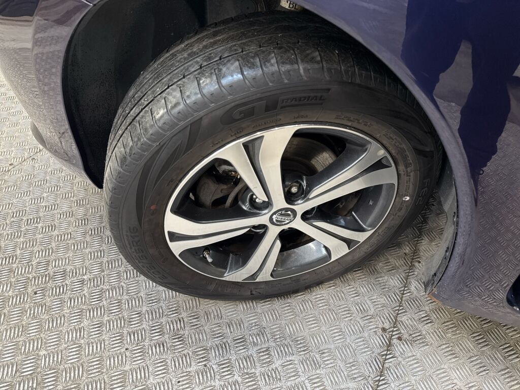 Nissan Pulsar 2016 Sininen