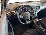 Opel Astra 2016 Punainen